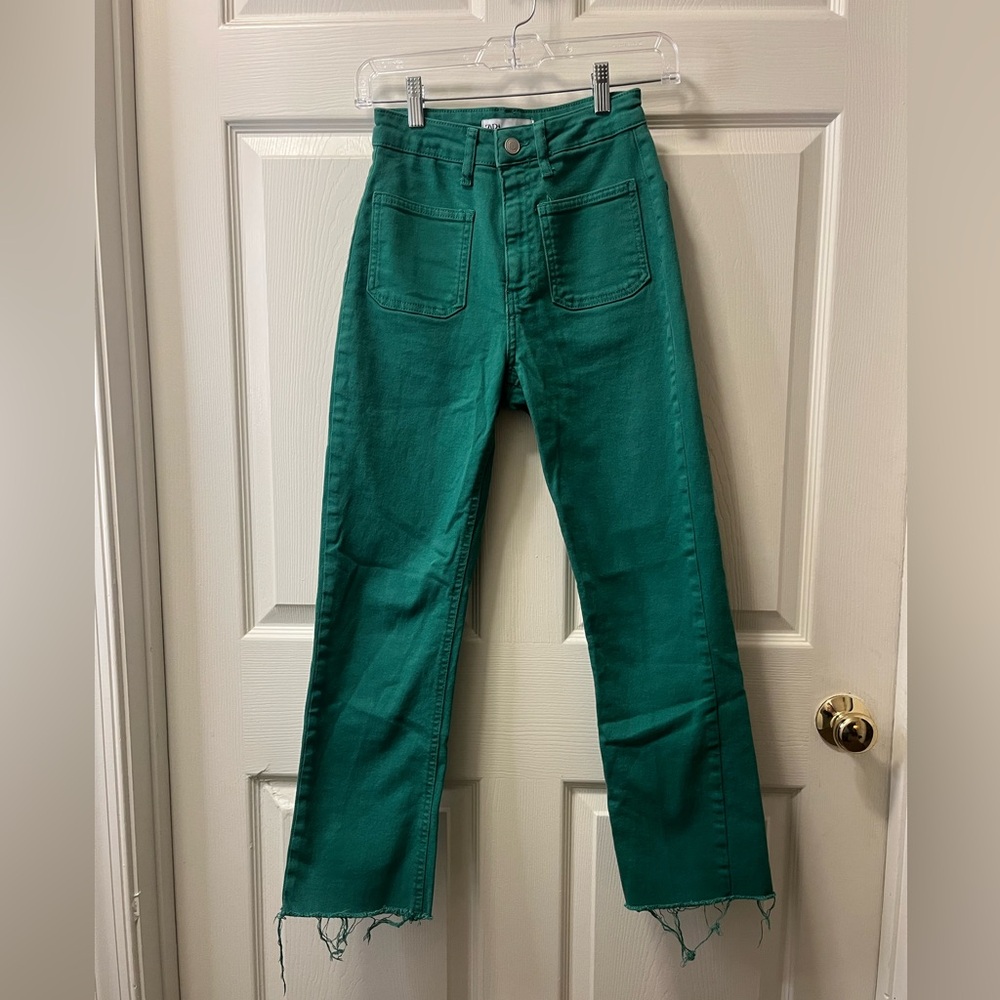 Zara Women's High Rise Green Jeans straight leg raw hem Sz 0